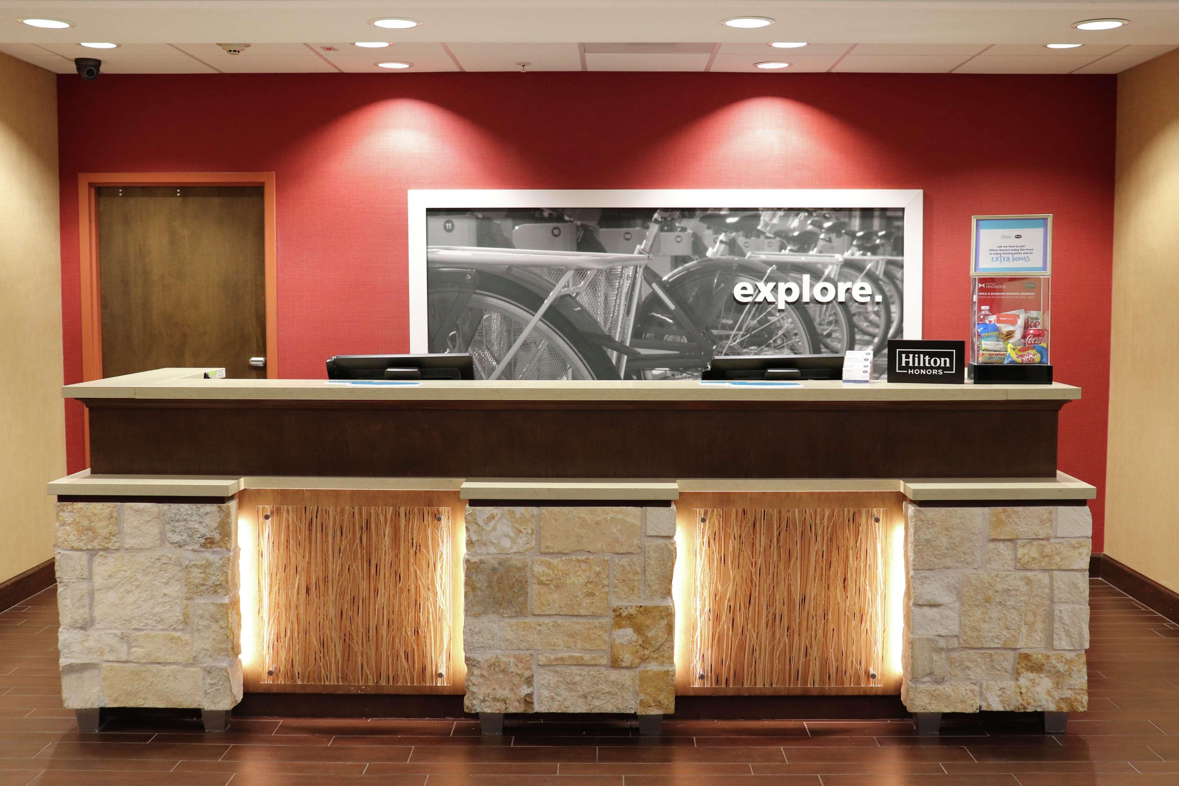 Hampton Inn Austin Oak Hill Exterior photo